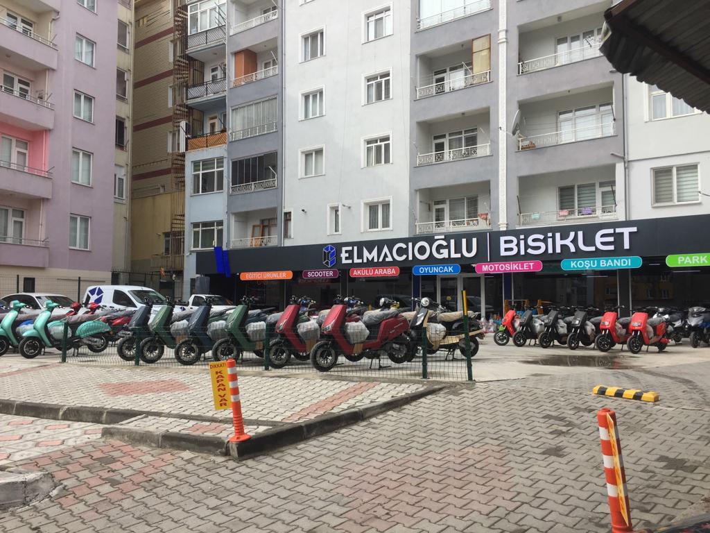 Bölgenin en büyük bisiklet ve oyuncak mağazası açıldı !